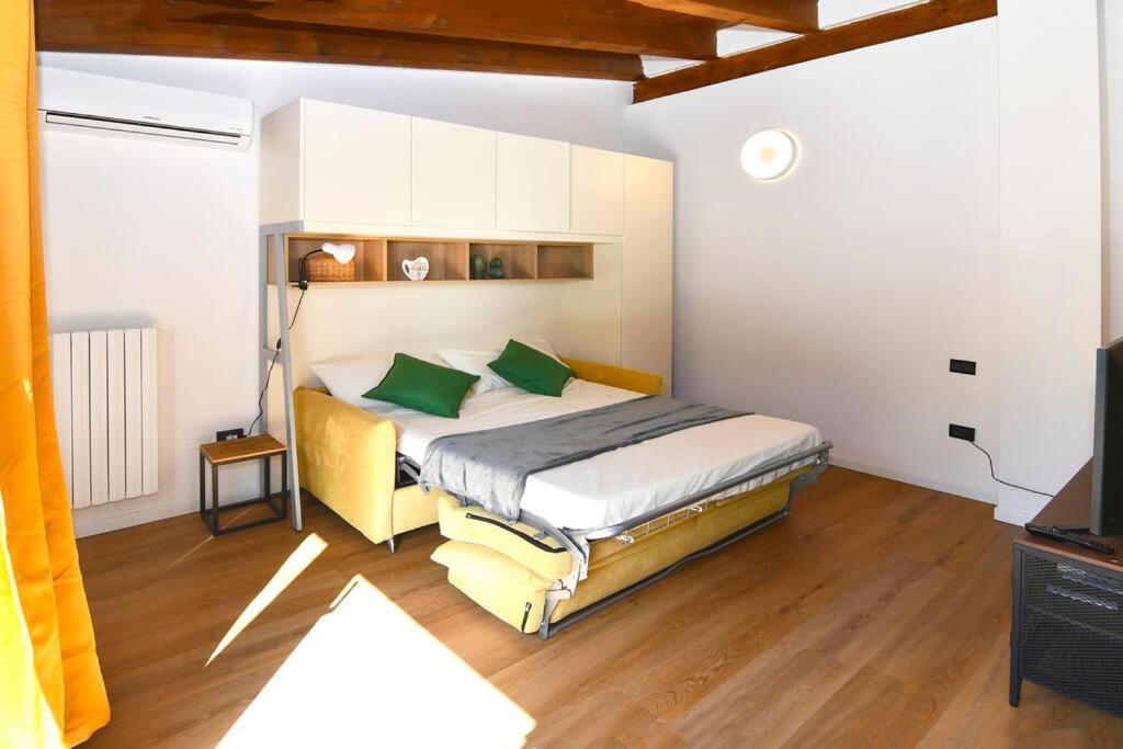 Bocconi Fond Prada Ieo Spettacolare Attico Con Terrazzo Apartment Milan Exterior photo